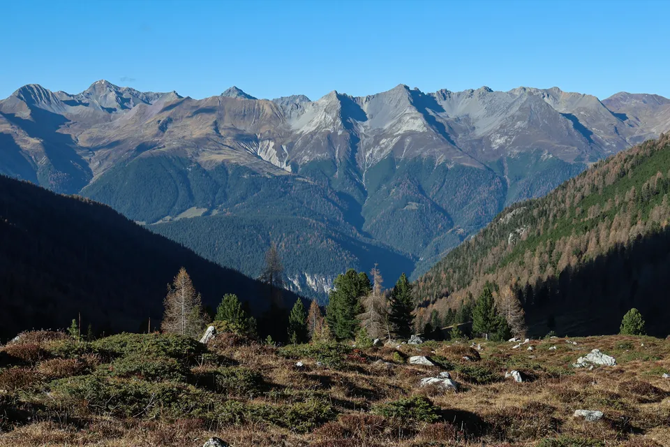 Panoramablick über das Val d’Ela
