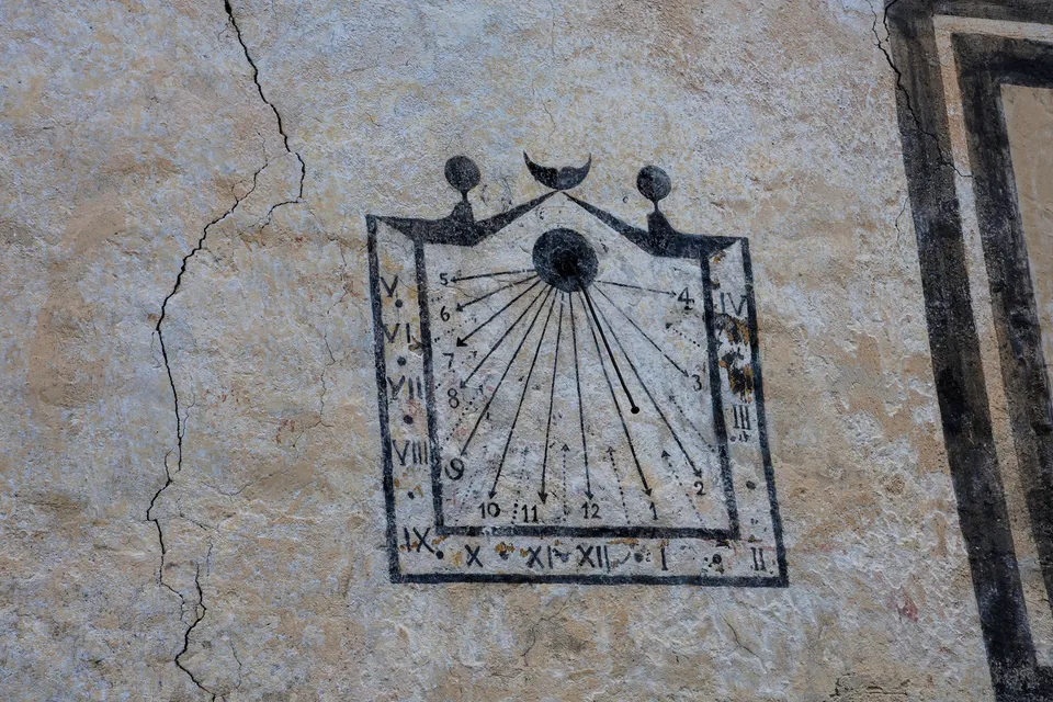 Sonnenuhr, Bergün