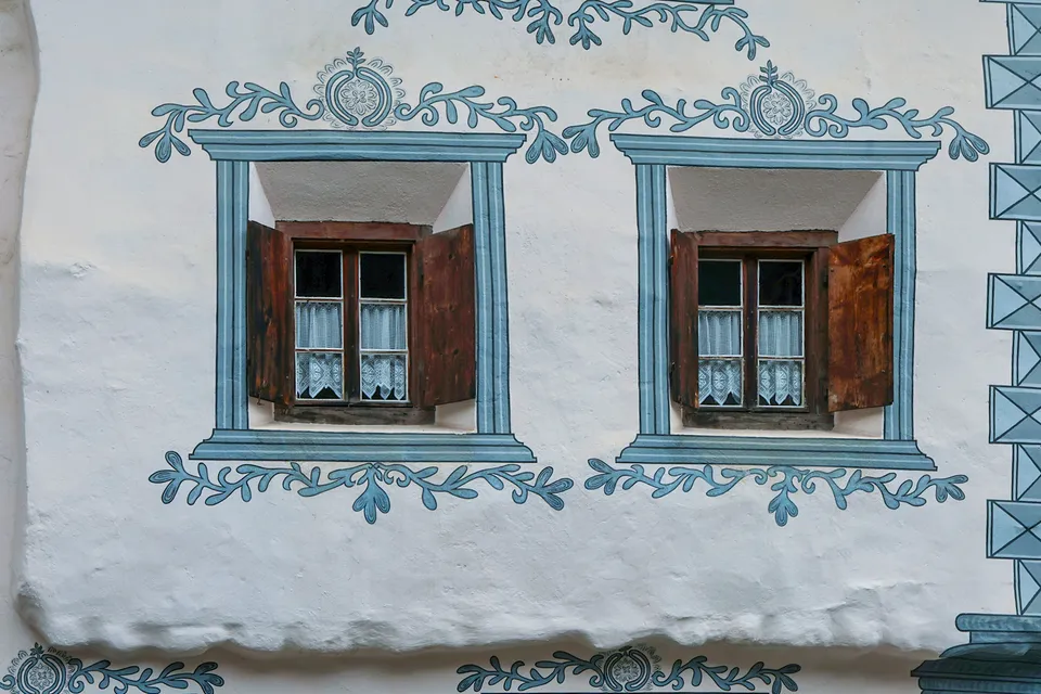 Fensterfassade, Bergün