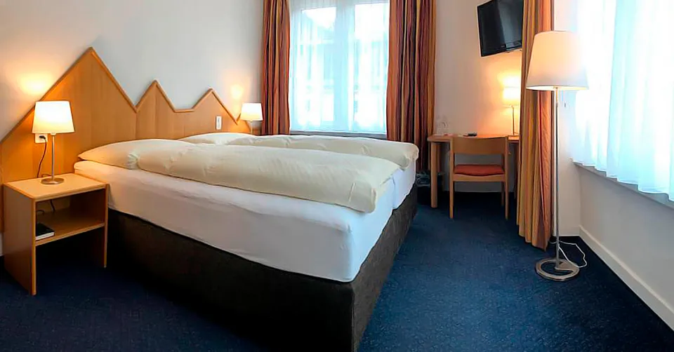 Doppelzimmer 8